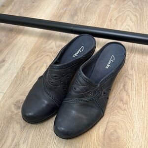 Navy Clark's Comfort Sleek Heeled Leather Business Casual Mule Clogs Size 9M